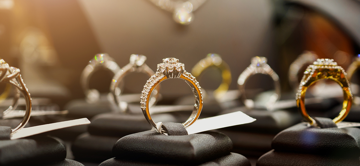 Best Practices for Managing High-Value Jewelry Inventory : A Guide for Retailers